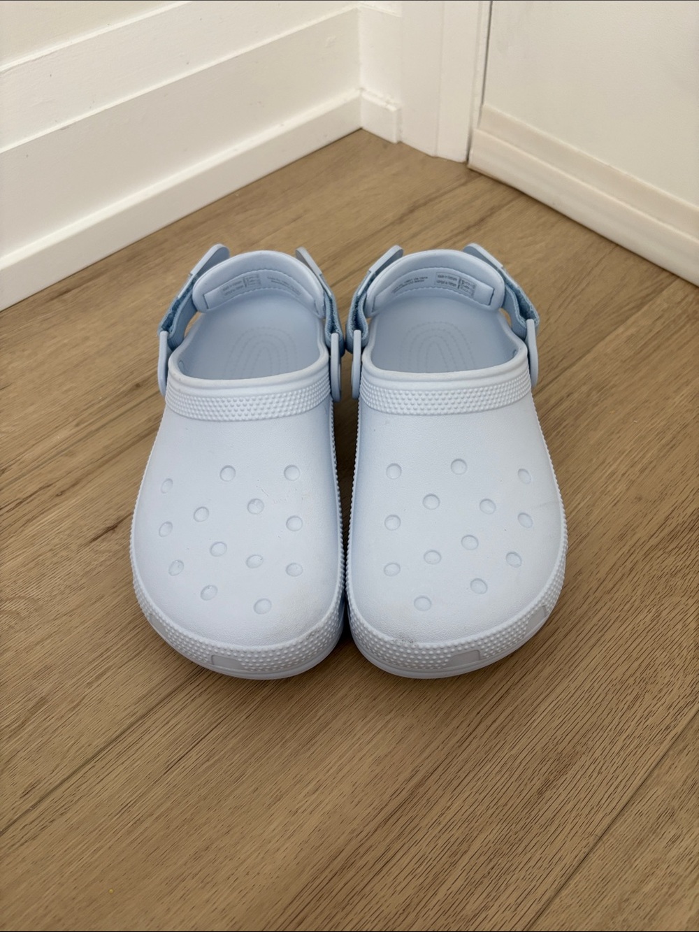 Crocs Classic Clogs Light Blue Woman 9 (M7) – New Without Tags
